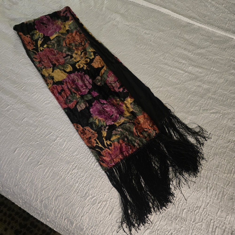 Vintage Oscar de la Renta Studio Floral Rayon Scarf Shawl Wrap Fringe Black